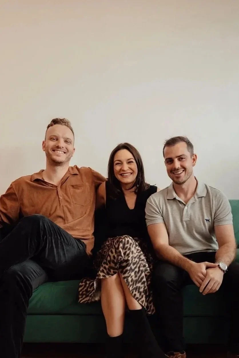 Three psychologists in Miami, Gold Coast